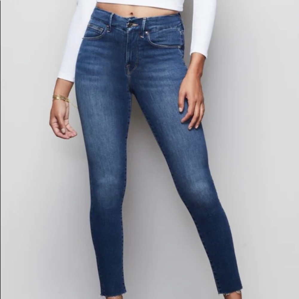 NWT Good American- Good Waist Crop Raw Edge. Size 2.